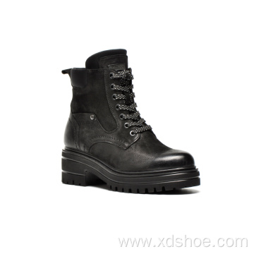 Ladies Moto-inspired ankle boot snow boot